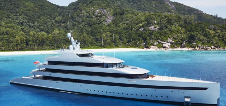 Savannah, yacht del film La ragazza della cabina numero 10